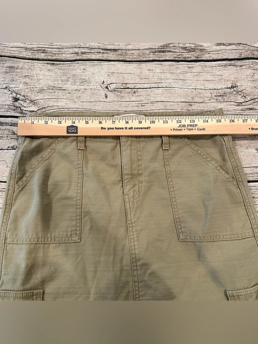 Vintage Y2K Levi’s Utility Cargo Midi Skirt in Beige Cotton Canvas Size 8